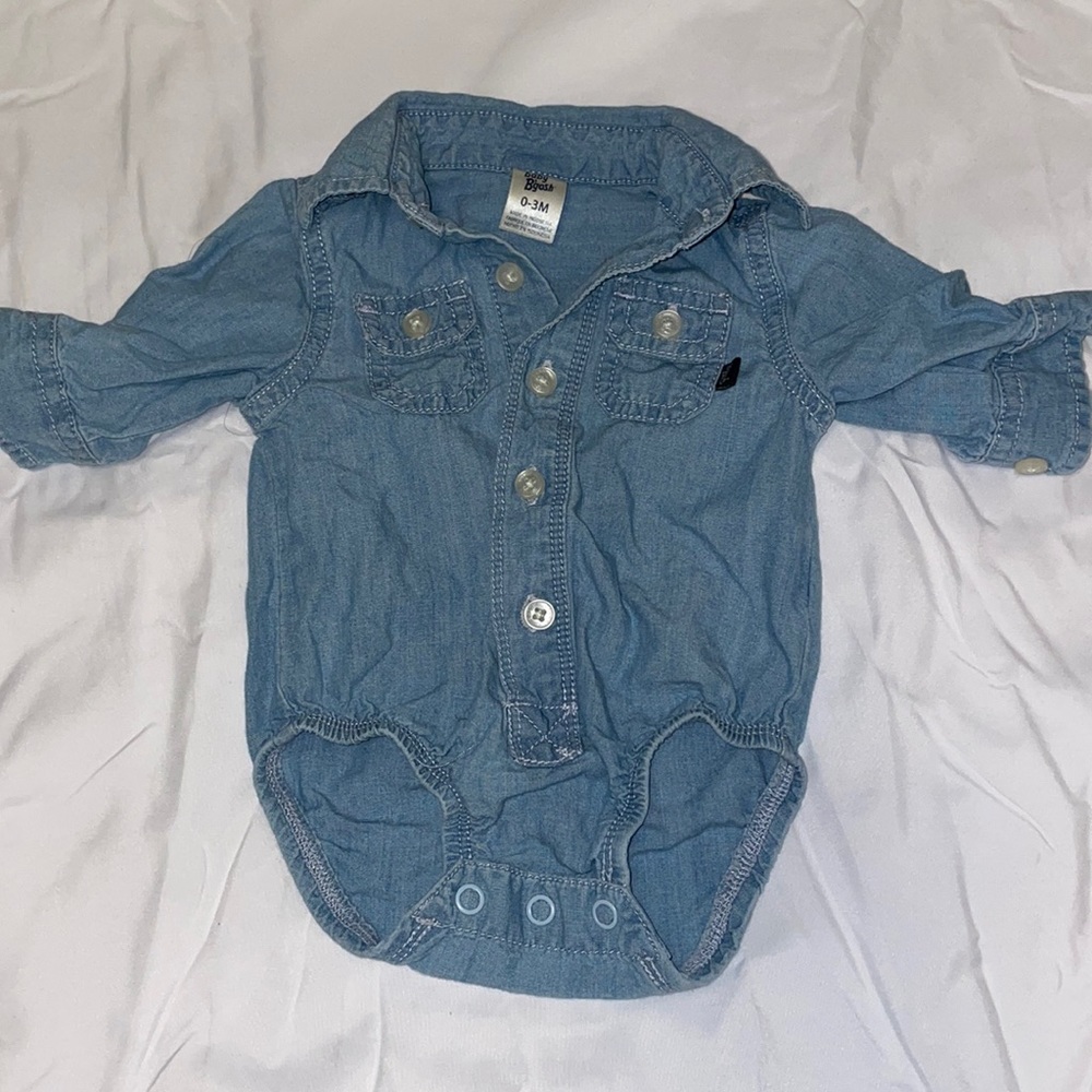 0-3M button up romper
